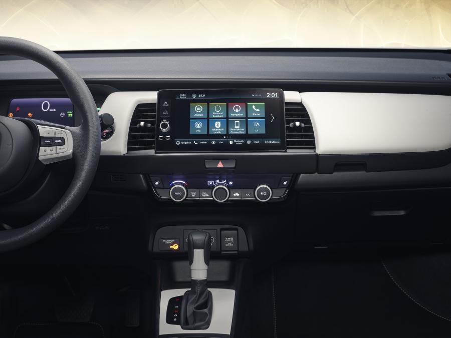 Торпедо Honda Jazz e:HEV 2020 года  (EU) (фото 11 из 44)